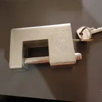 قفل کتابی کاملا نو