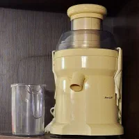 آبمیوه گیری نیولایف