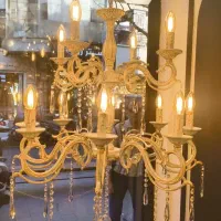 انواع آویز روشنایی و لوستر مدرن و کلاسیک