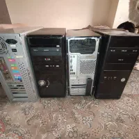 ۴ عدد کامپیوتر و ۲ عدد مانیتور