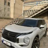 اوتلندر Mلاین