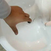 روشویی نو باعیب جزیی|لوازم سرویس بهداشتی|اصفهان, همت‌آباد|دیوار