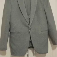 تعدادی کت و شلوار