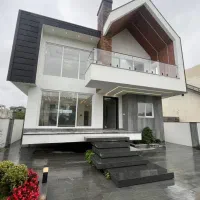 فروش ویلای ۳۸۰متری استخردار شهرکی سند ششدانگ