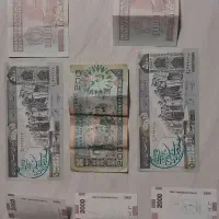 فروش یکجای  ۸ اسکناس