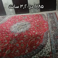 قالی یک سمت ان ضربه خورده