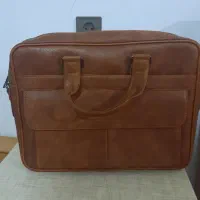 کیف وکالت|کیف، کفش، کمربند|شوط, |دیوار