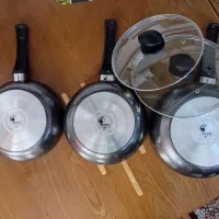 یک سرویس ماهیتابه ۳تایی مارک عروس|ظروف پخت‌وپز|رودهن, |دیوار