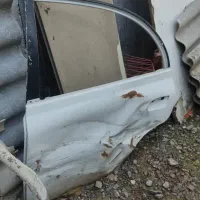 داغی در فابریک عقب سمت راننده