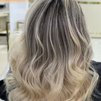 آموزش و خدمات تخصصی رنگ و لایت فاطمه جمشیدی|خدمات آرایشگری و زیبایی|شاهینشهر, دکتر حسابی|دیوار