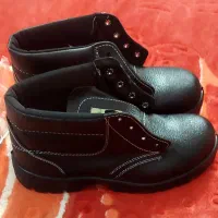 کفش ایمنی چرم اصل ۴۴