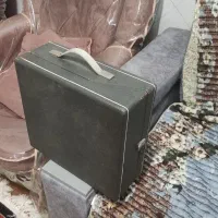 یک دستگاه گرامافون قدیمی|کلکسیون اشیاء عتیقه|چادگان, |دیوار