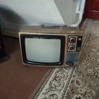 تلویزیون رنگی ۱۴ اینچ