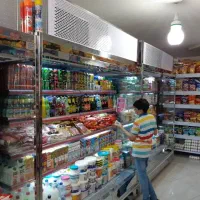 فروشنده خانم برای بوفه بیمارستان سجادیه