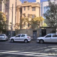 سهروردی-جنوبی-470-متر-بنا-در-4-طبقه-پارکینگ
