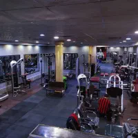 باشگاه بدنسازی بین چهارراه خیام و ساجدی