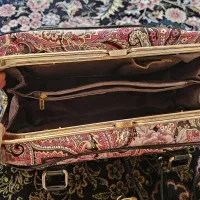 کیف زنانه|کیف، کفش، کمربند|شیراز, محراب|دیوار