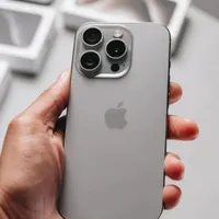 اپل iPhone 15 Pro Max با حافظهٔ ۲۵۶ گیگابایت