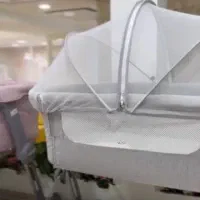 تخت بغل مادر