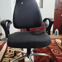 میز و صندلی اداری و مطالعه در حد نو و کاملا سالم