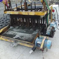 کار در کارگاه تیرچه و بلوک