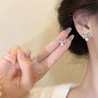 گردنبند و گوشواره