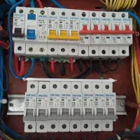 برقکارساختمان نصب لوسترایفون.رفع اتصالی برقکاری