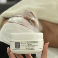 فیشیال تخصصی پوست فقط  ۳۸۰ در سالن مجهز پوست و مو