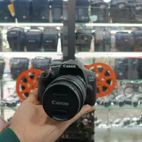 canon 2000D lens18-55 (مشابه آکبند)