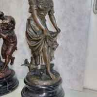 مجسمه برنزی دخترمرغ وخروسی|مجسمه، تندیس، ماکت|تهران, فردوسی|دیوار