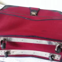 یک عدد چمدان قدیمی سالم در حدنو|کیف، کفش، کمربند|کرمان, |دیوار