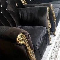 لوازم منزل شامل دو دست مبل سلطنتی و سه عدد قالی|مبلمان خانگی و میز عسلی|بندر امام خمینی, |دیوار