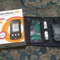 دستگاه اندازه گیری قند خون