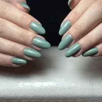 خدمات ناخن با بهترین مواد و قیمت مناسب