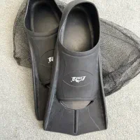 پا فین و اشنوکر برای شنا