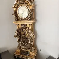 ساعت ایستاده و مبلها.جمعا ده میلیون