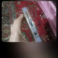 سلام  دوستان عزیز دیوار  گوشی  کارکرده در حد نو