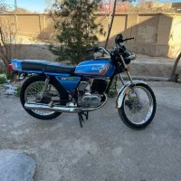 موتور سیکلت سوزوکی جی پی 125