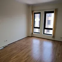 ۸۰متر مسکونی وزرا شیک و تمیز مناسب زوج
