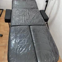 تخت آرایشگری در حد نو