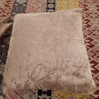 کوسن رنگ کرم طلایی