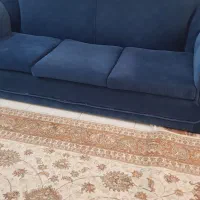 یک عددمبل ۳ نفره تمام پارچه ب رنگ سرمه ای
