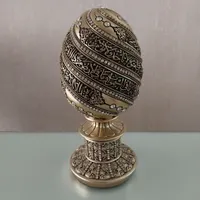 دکوری با نوشته ی و ان یکاد جنس رزین