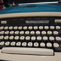 ماشین تایپ قدیمی|کلکسیون اشیاء عتیقه|تهران, مجیدیه|دیوار