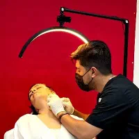 بوتاکس در منزل توسط پزشک متبحر|خدمات آرایشگری و زیبایی|تهران, شهرک هما|دیوار