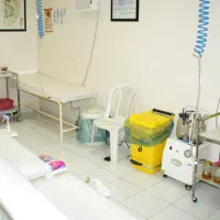 منشی مطب پزشک