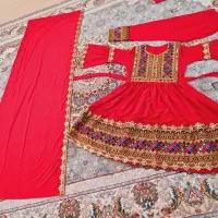 در حد نو|لباس|شیراز, کفترک|دیوار