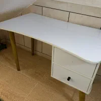 میز تحریر و میز مدیریتی