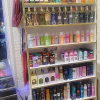 همکاری در مغازه عطر وادکلن