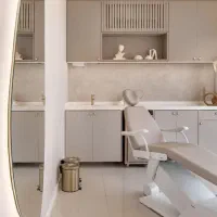 دستیار پزشک کلینیک زیبایی (خانم)